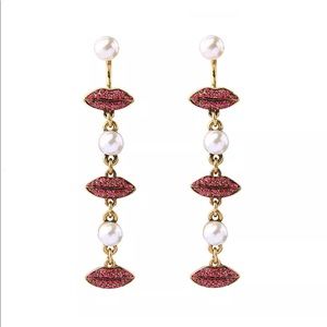 Crystal Lips Pearl Pink Dangle Earrings
